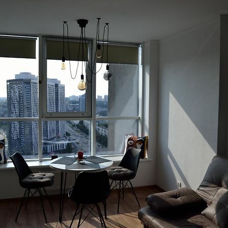 In The Sky Apartment Kiev Exterior foto