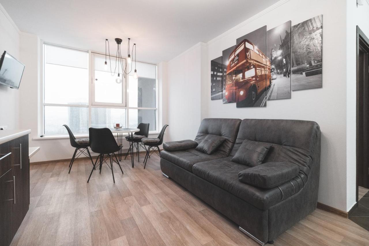 In The Sky Apartment Kiev Exterior foto