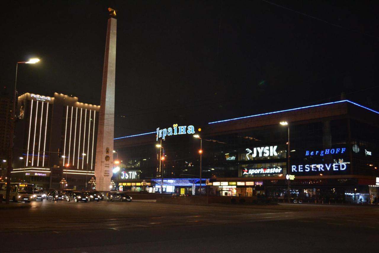 In The Sky Apartment Kiev Exterior foto